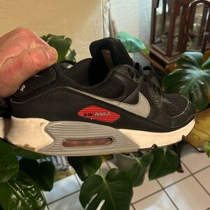 Air Max Black and red 11